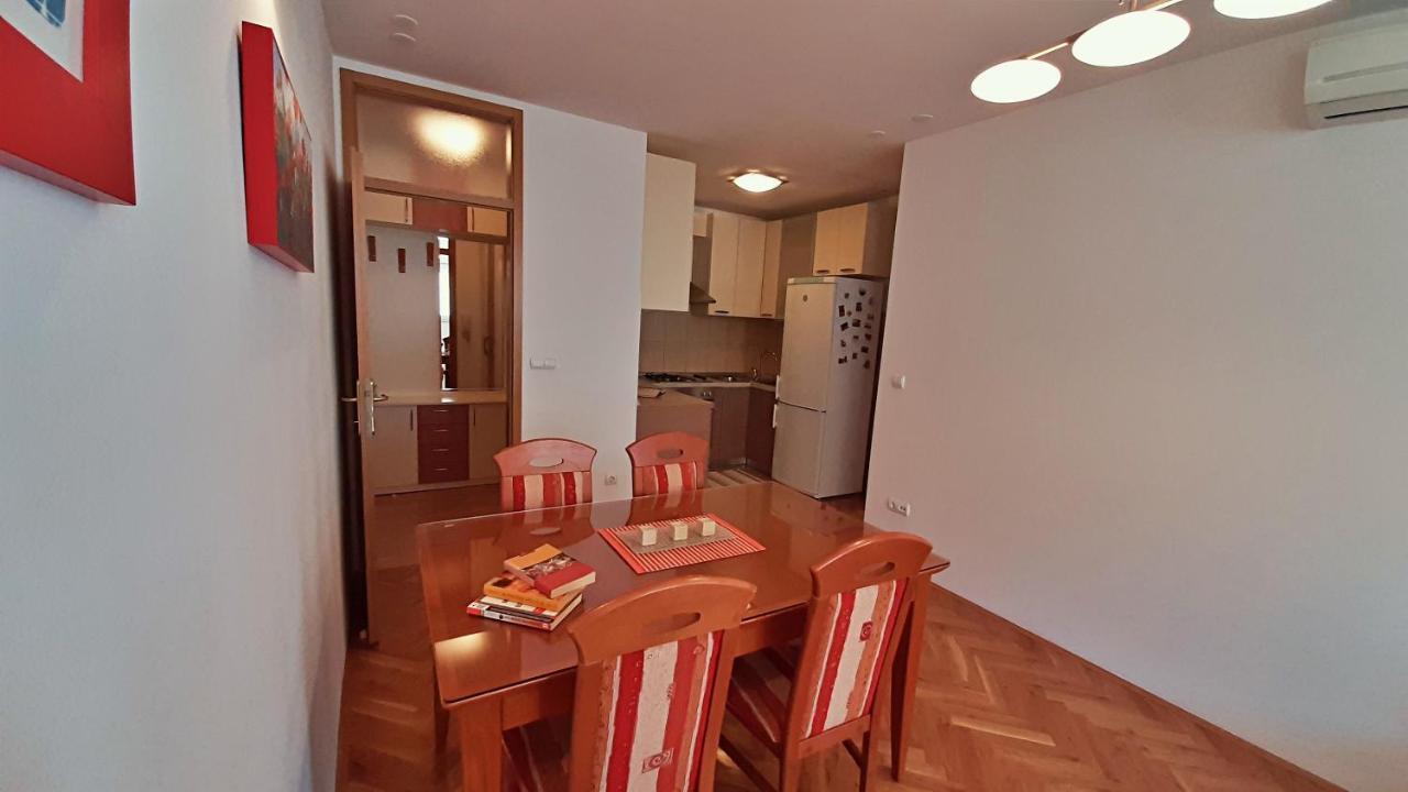 Apartment Jen Omiš Extérieur photo