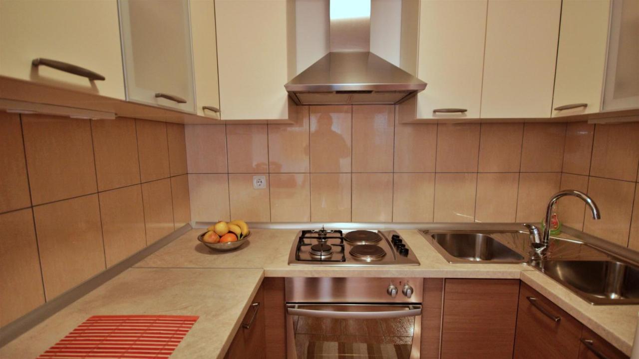 Apartment Jen Omiš Extérieur photo