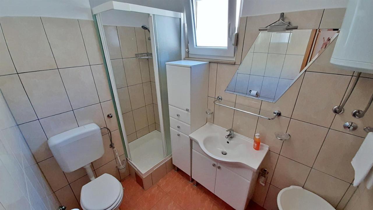 Apartment Jen Omiš Extérieur photo