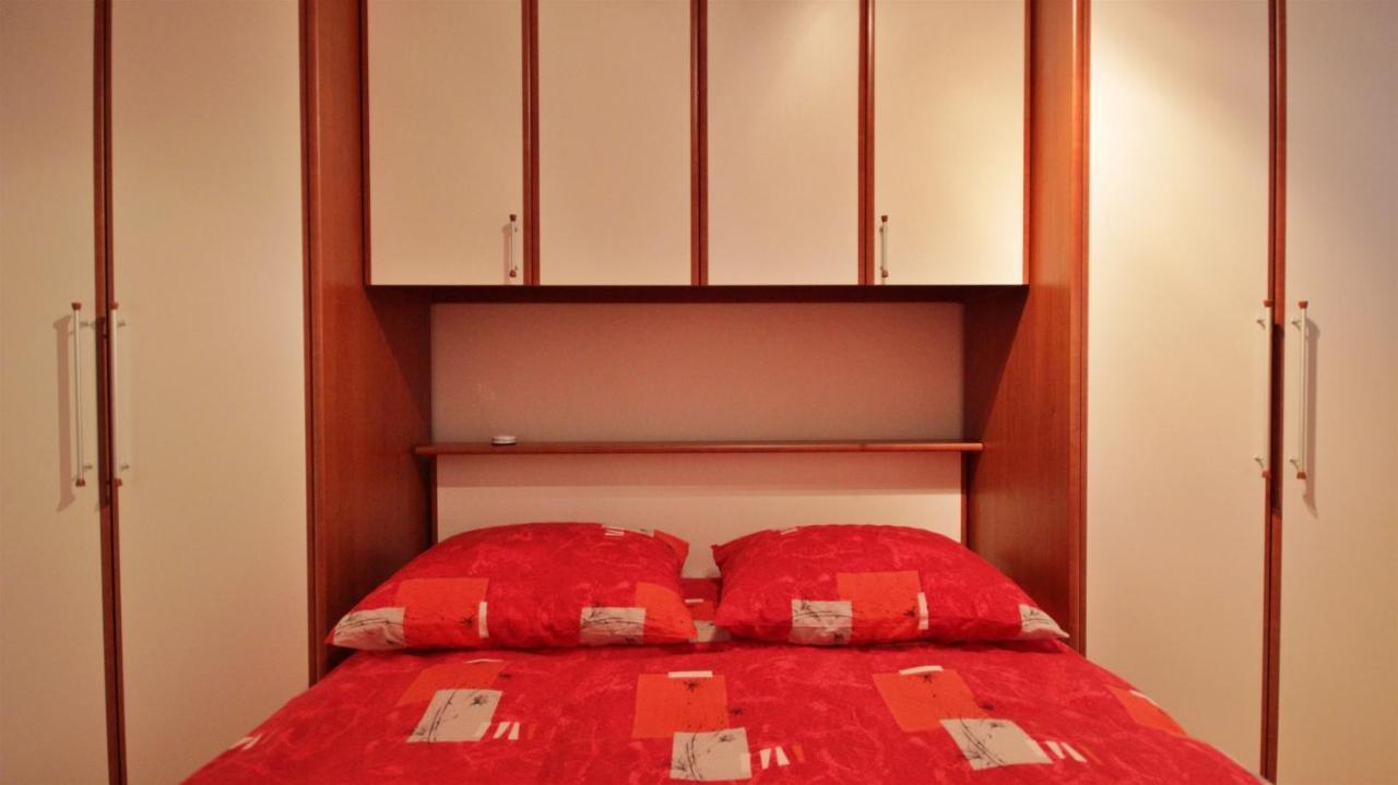 Apartment Jen Omiš Extérieur photo