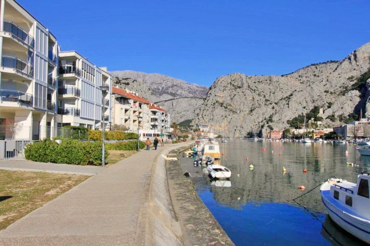 Apartment Jen Omiš Extérieur photo